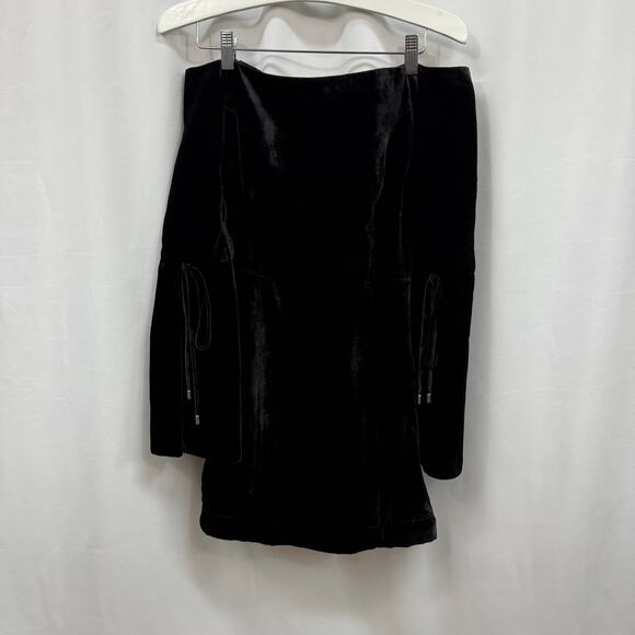 C/MEO Collective Black Velvet Off The Shoulder Bell Split Sleeve Dress Small - Picture 1 of 7